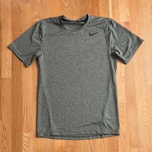 Nike Men's Dark Green Short Sleeve Tee